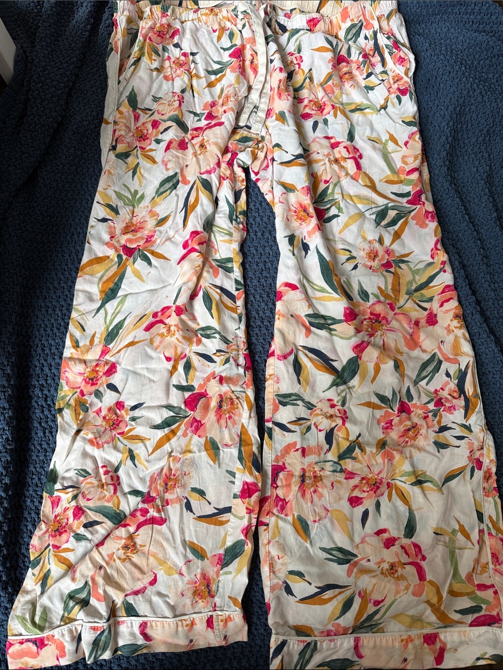 stars above Floral Wide-Leg Pajama Pants in White with Pink, Yellow & Green